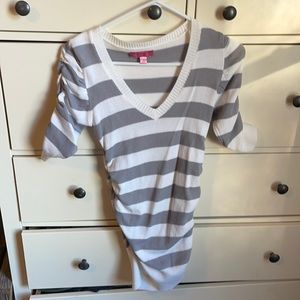 Small maternity tunic grey and white